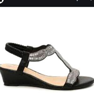 BRAND NEW CAPARROS LOW WEDGE RHINESTONES EMBROIDERY OPEN TOE SANDAL G1